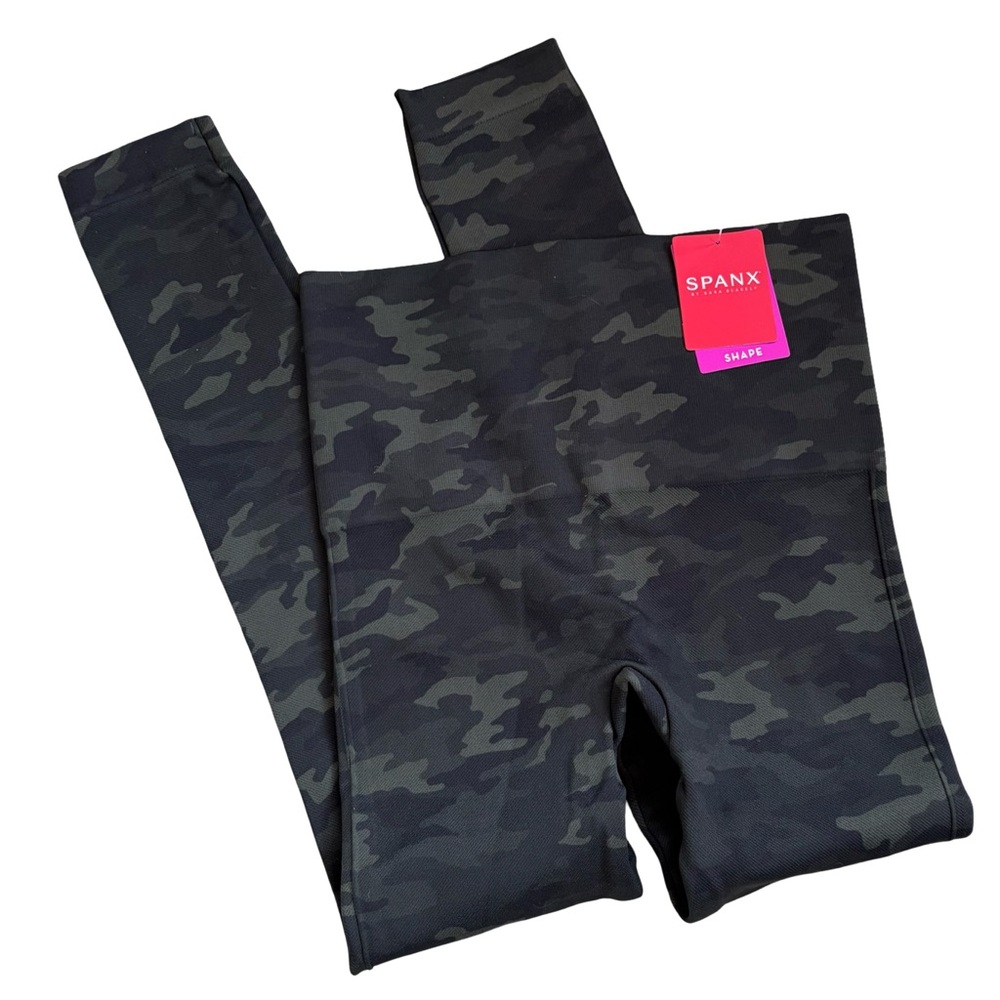 Spanx Look At Me Now Seamless Leggings Green Camo Small